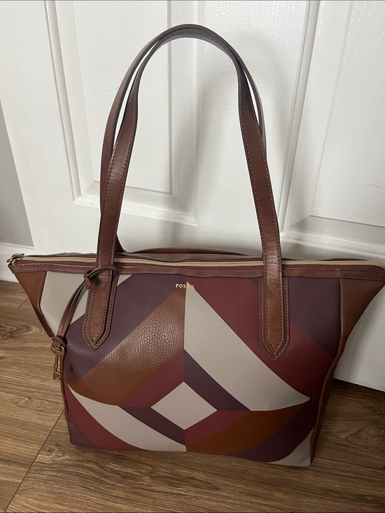 Fossil Handbags - Fossil Sydney Tote in Wine Multi with Signature Key Charm